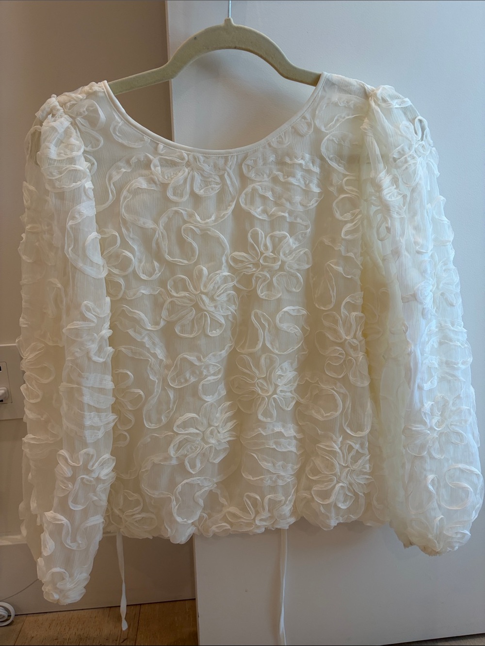LOFT Cream Floral Appliqué Long-Sleeve Top, Bubble-hem